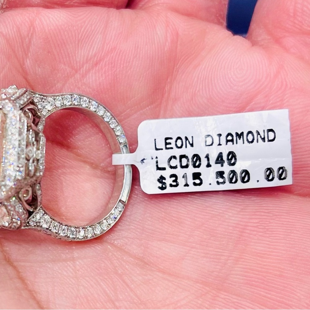 12.2 Carat DIAMOND Emerald Cut Engagement Ring PLATINUM🤩🤩🤩🤩🤩🤩🤩🤩 💎💎💎💎💎💎💎 - Picture 6 of 17